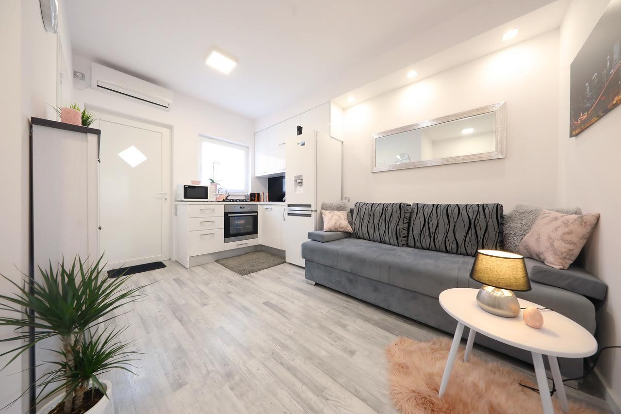 Apartment Mini Zára Kültér fotó