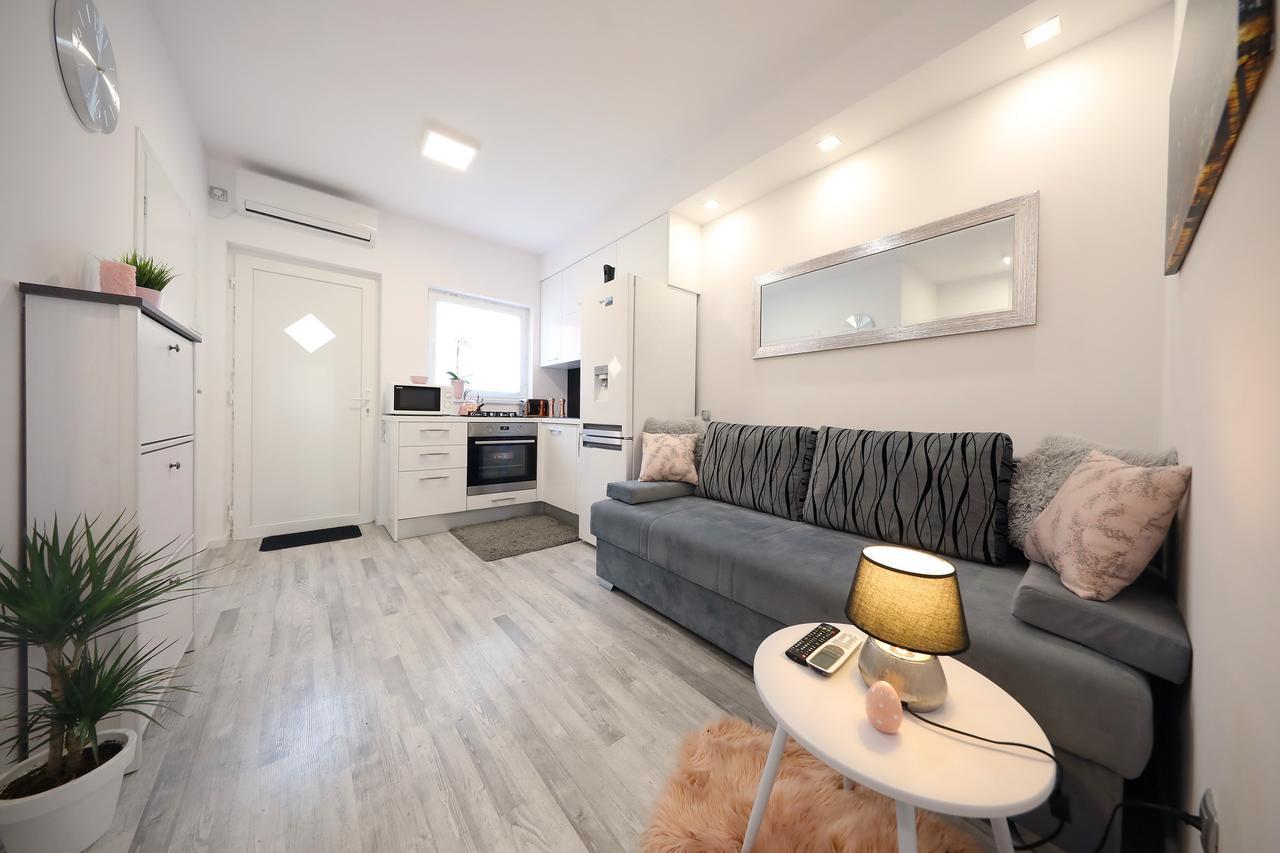 Apartment Mini Zára Kültér fotó